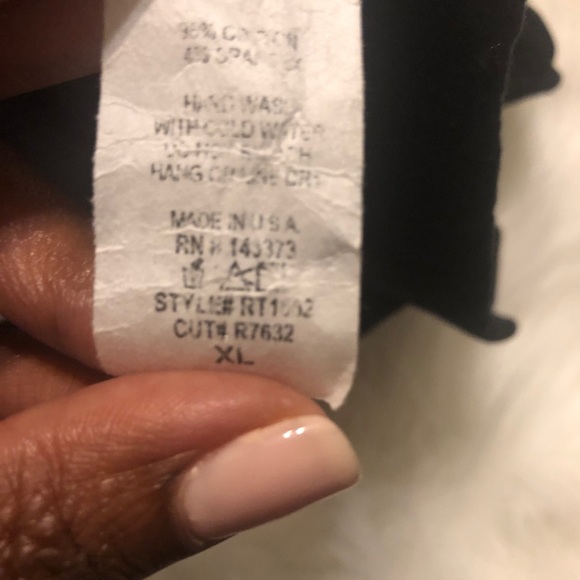 Forever 21 crop top in black with red 🔥 - Picture 7 of 7